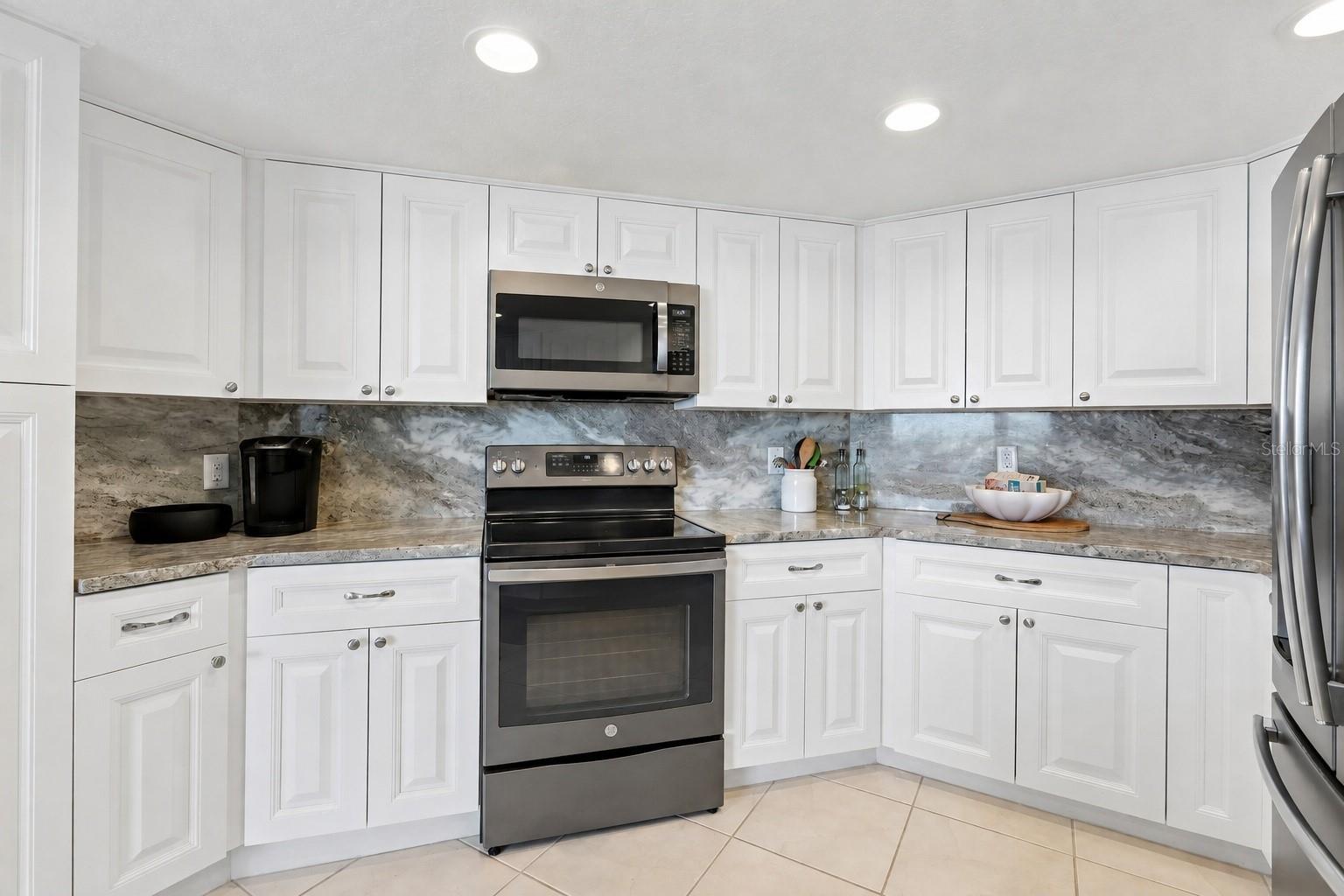 TB8540468 Property Photo 10
