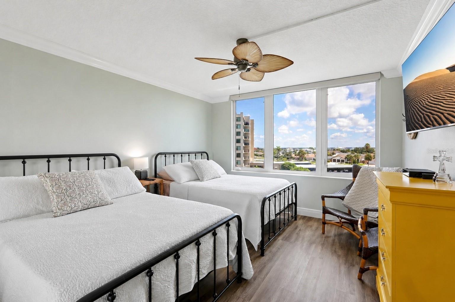 TB8540468 Property Photo 16
