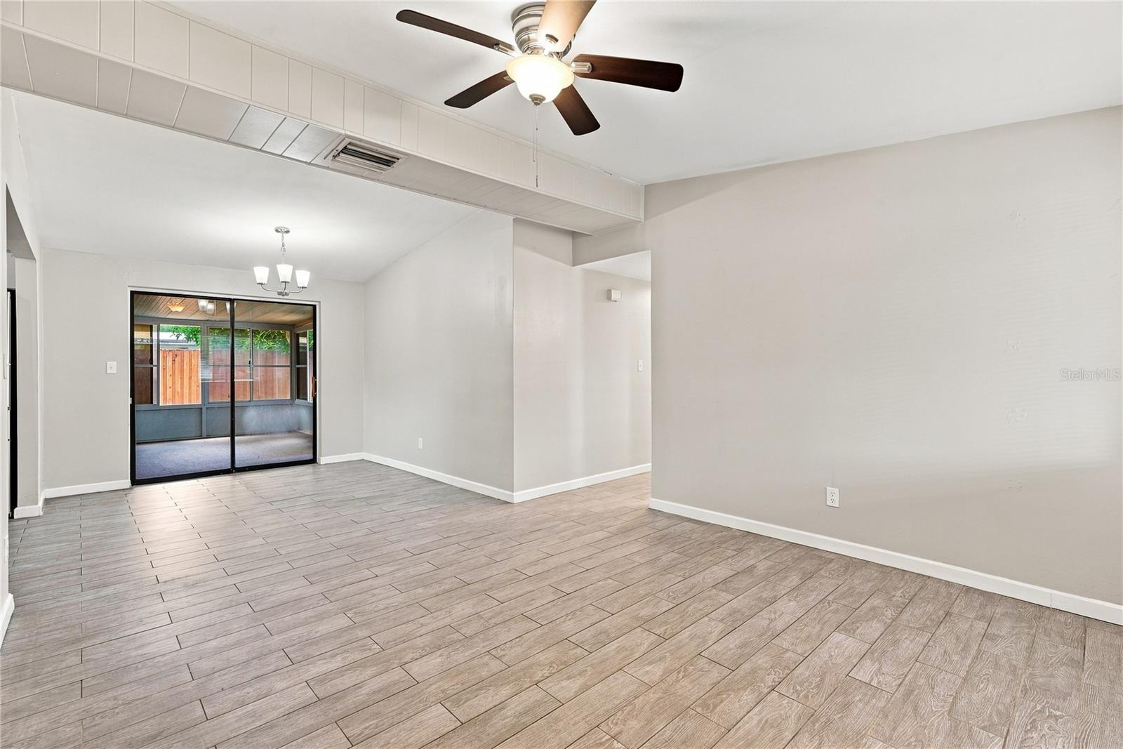 8836 79th Pl Property Photo 5