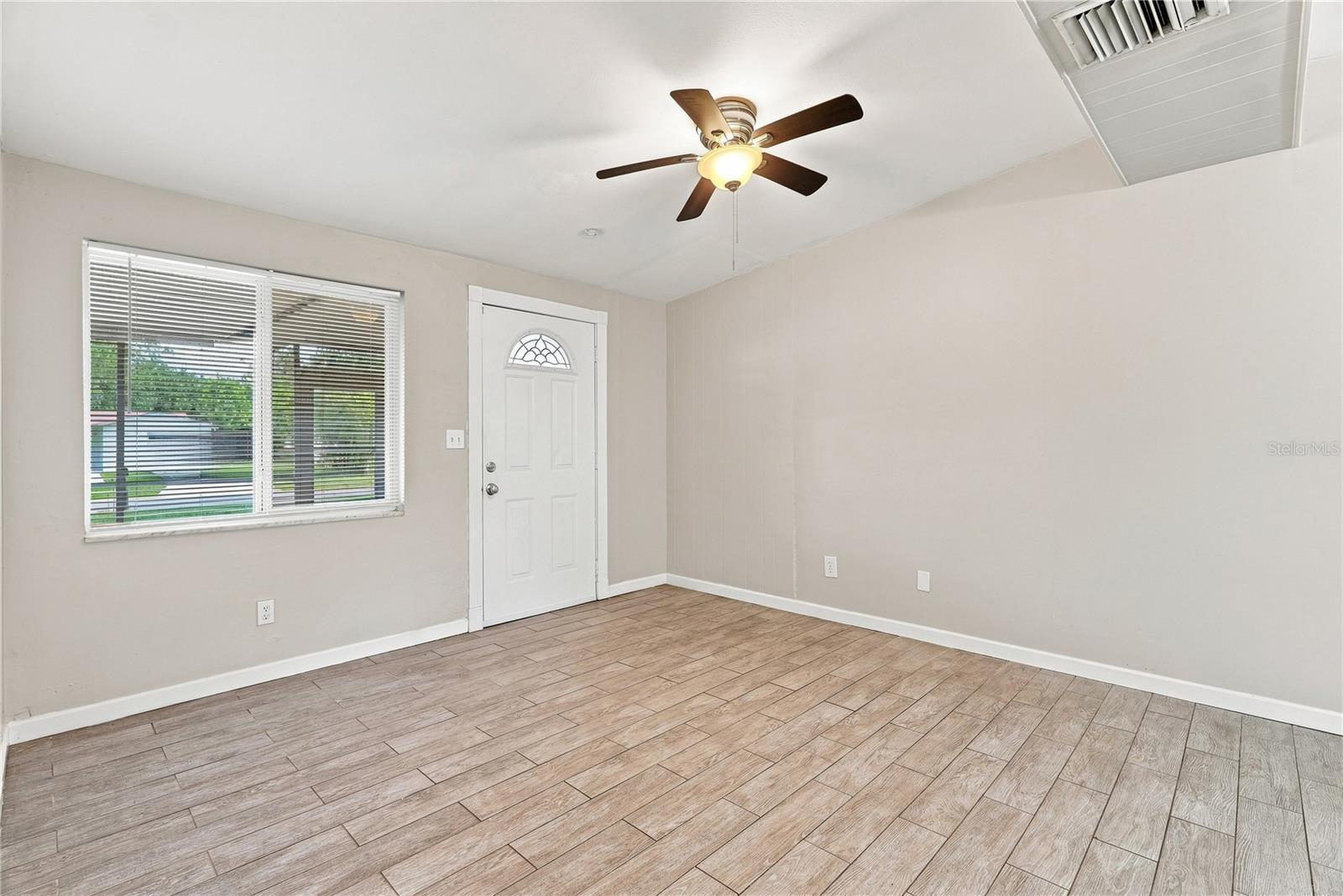 8836 79th Pl Property Photo 8