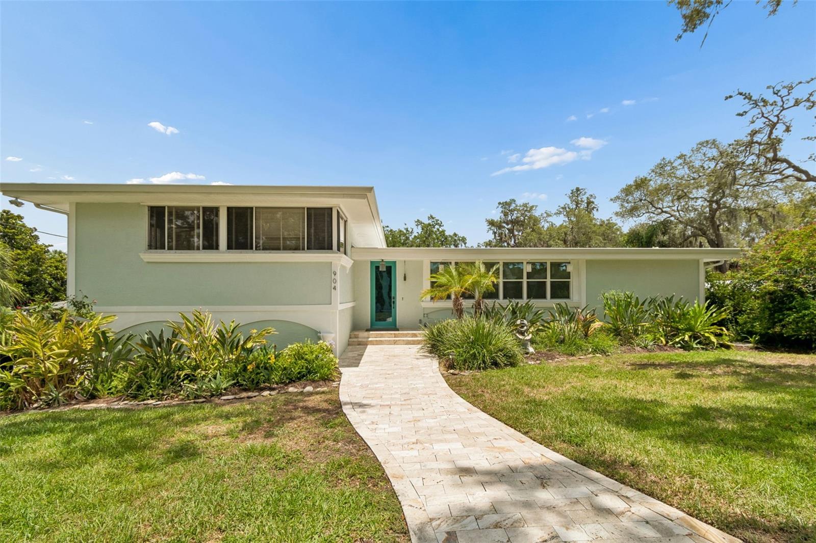 904 Bayshore Dr Property Photo 1