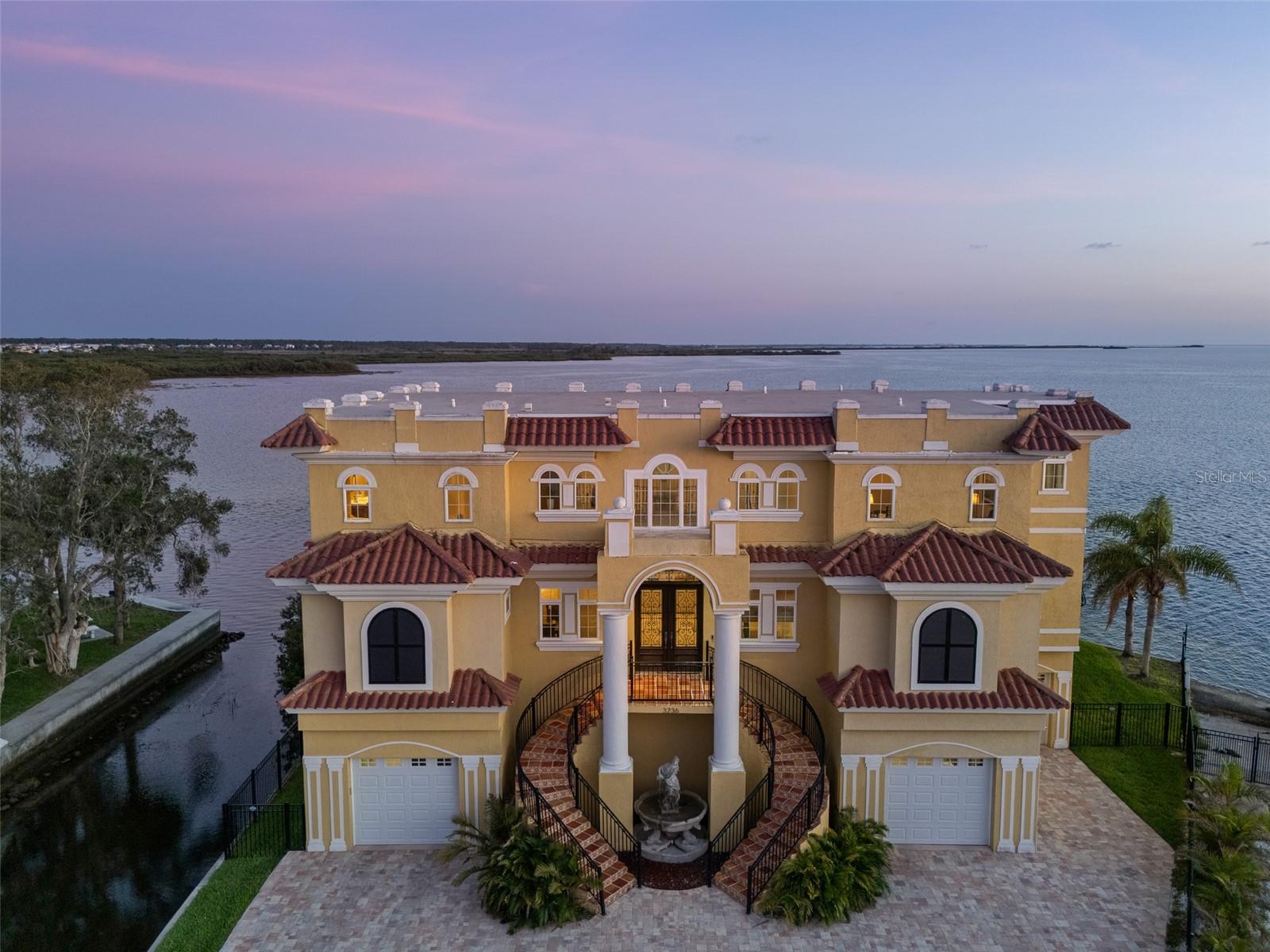 3236 GULF WINDS CIR