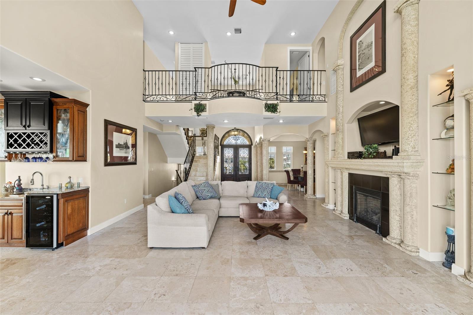3236 Gulf Winds Cir Property Photo 8