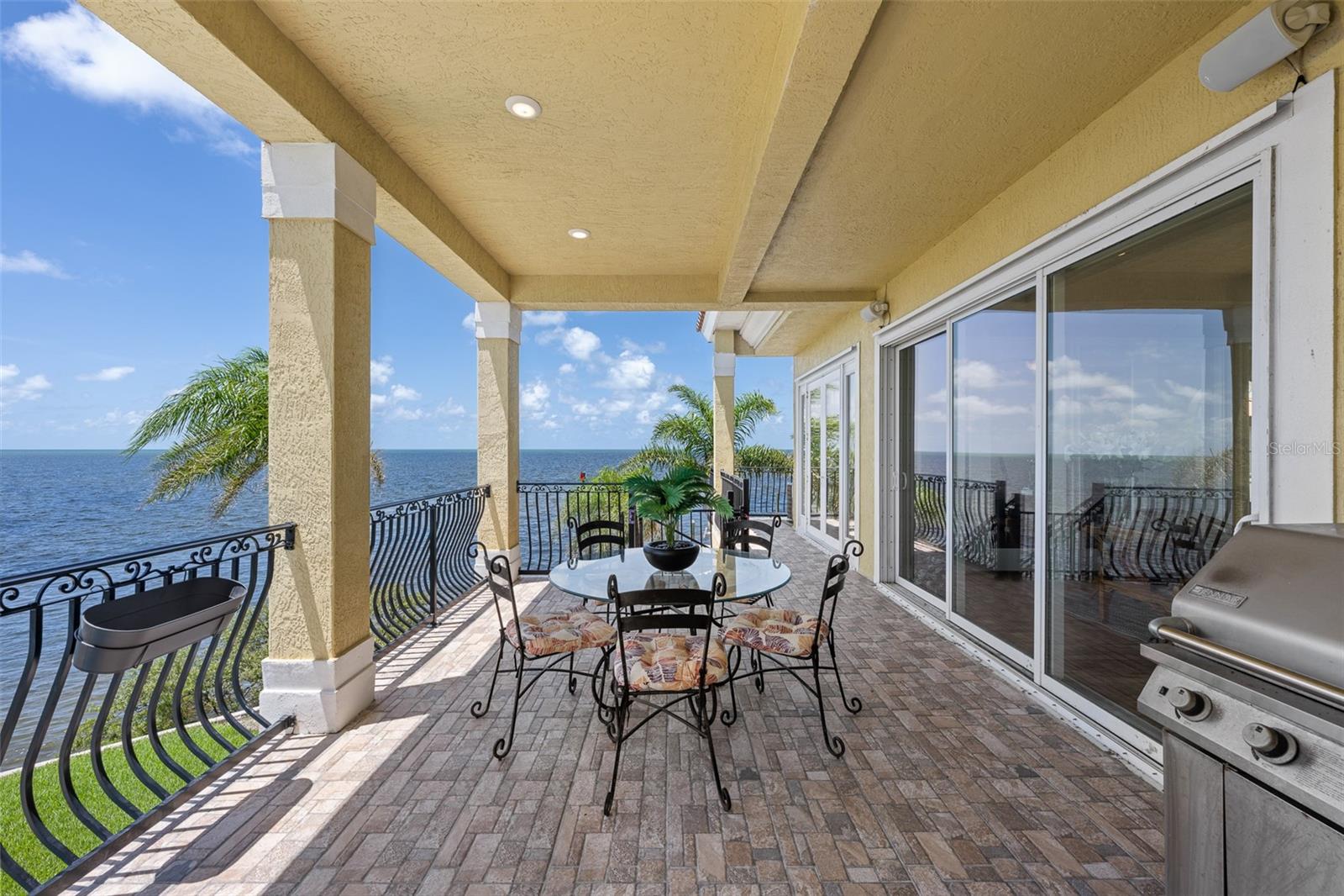 3236 Gulf Winds Cir Property Photo 39