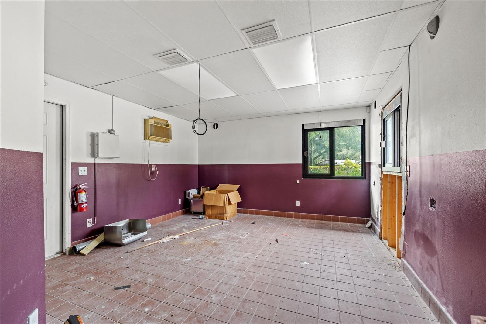 4917 Gall Blvd Property Photo 16