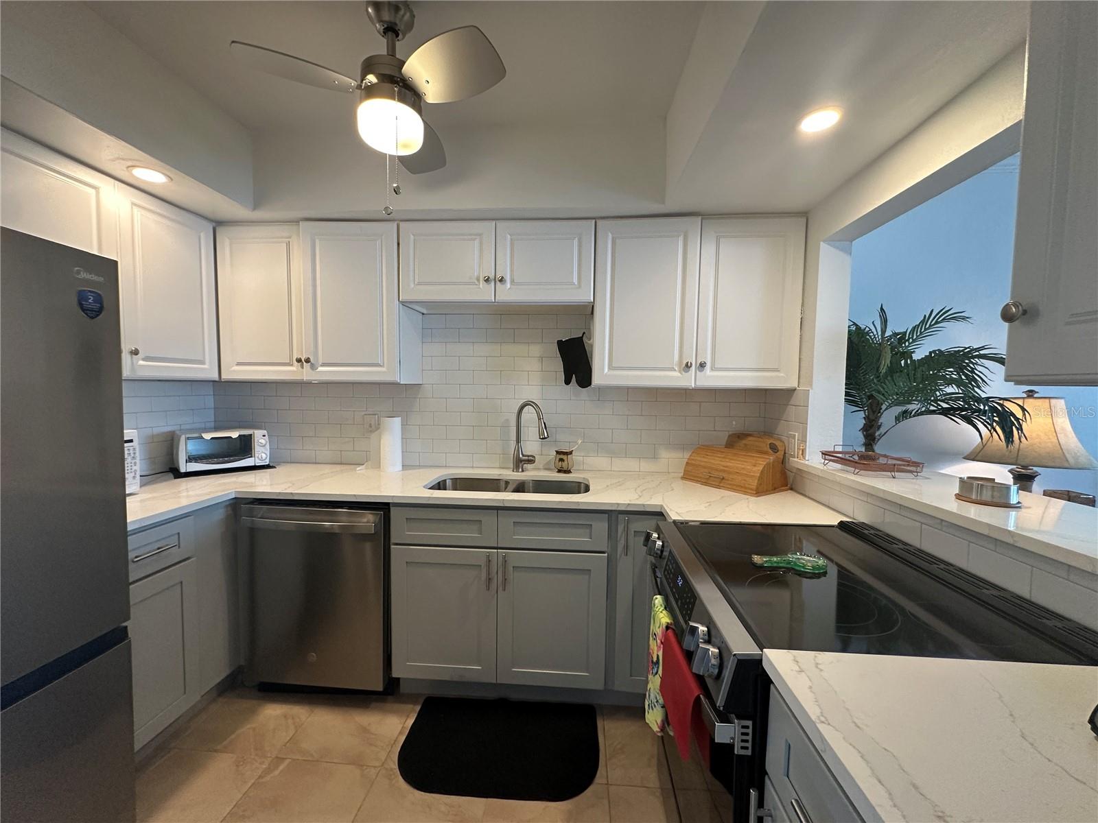 6161 Gulf Winds Dr #150 Property Photo 3