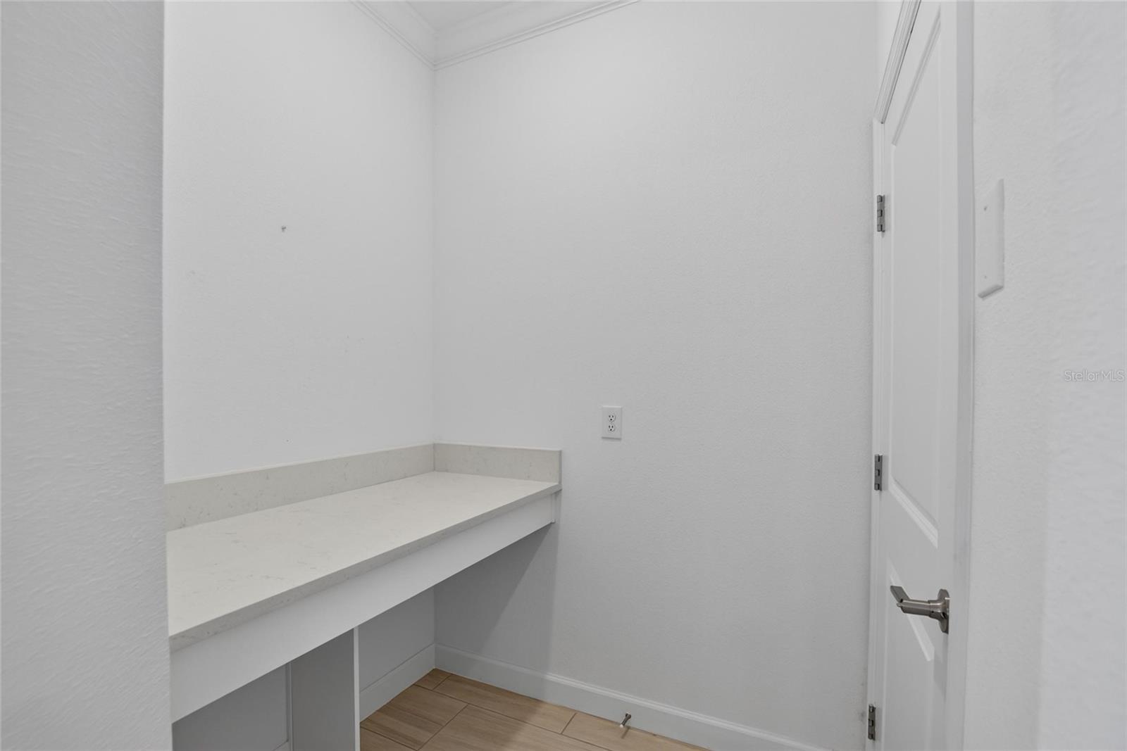 5513 Little Path Dr Property Photo 7