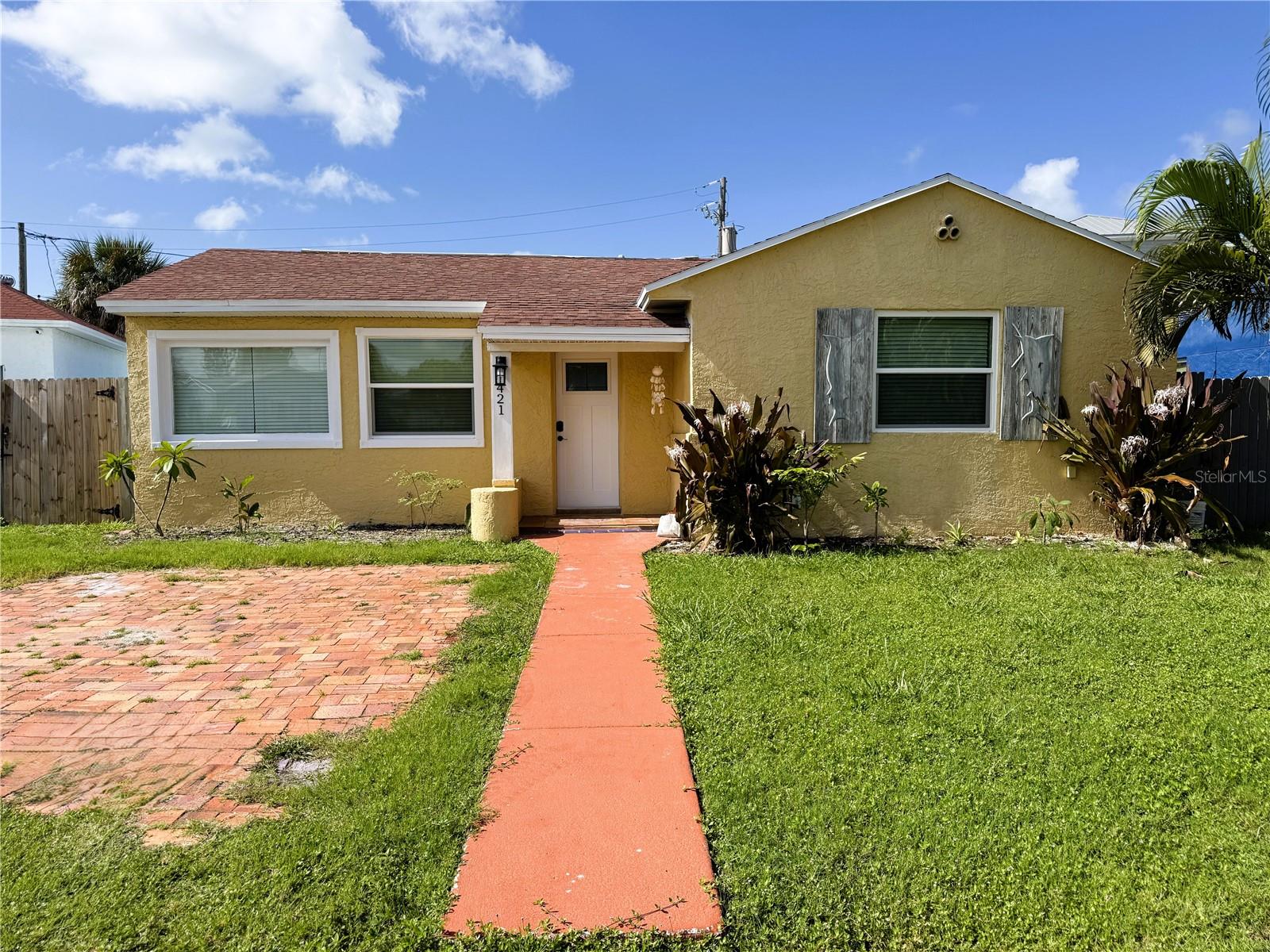 421 VIRGINIA AVE Property Photo 1