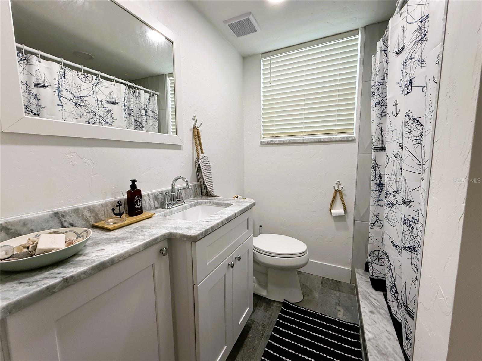 421 Virginia Ave Property Photo 25