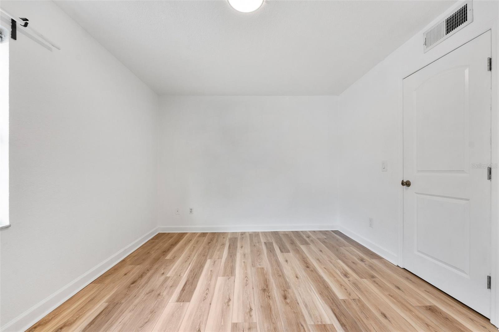 4611 W North B St #123 Property Photo 12