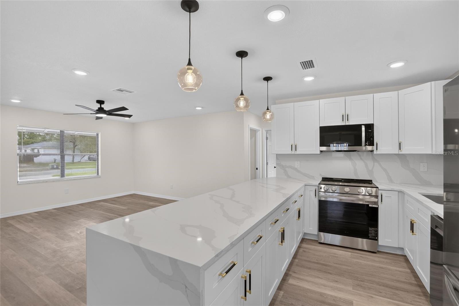 1006 Saxon Ct Property Photo 17