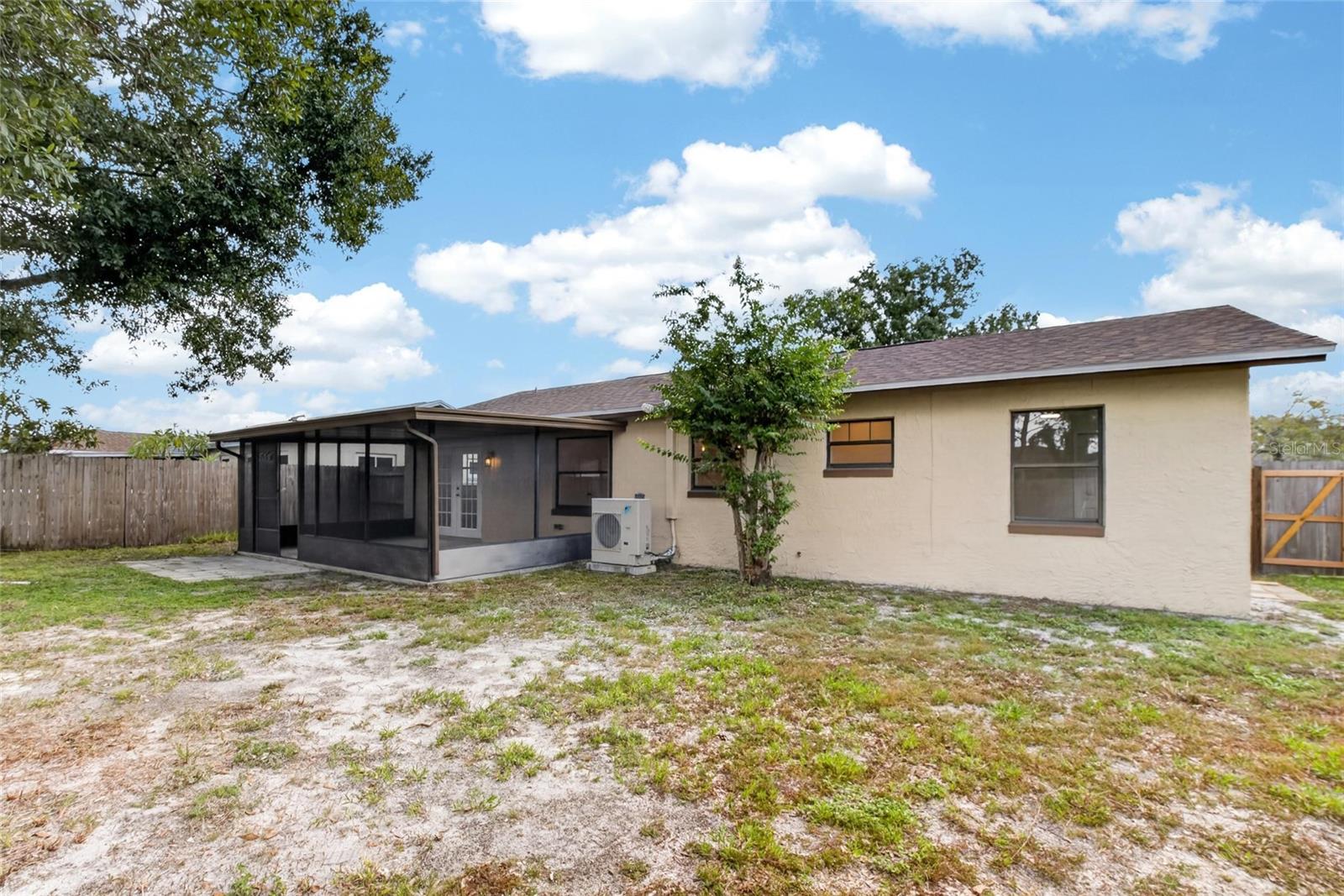 1006 Saxon Ct Property Photo 53