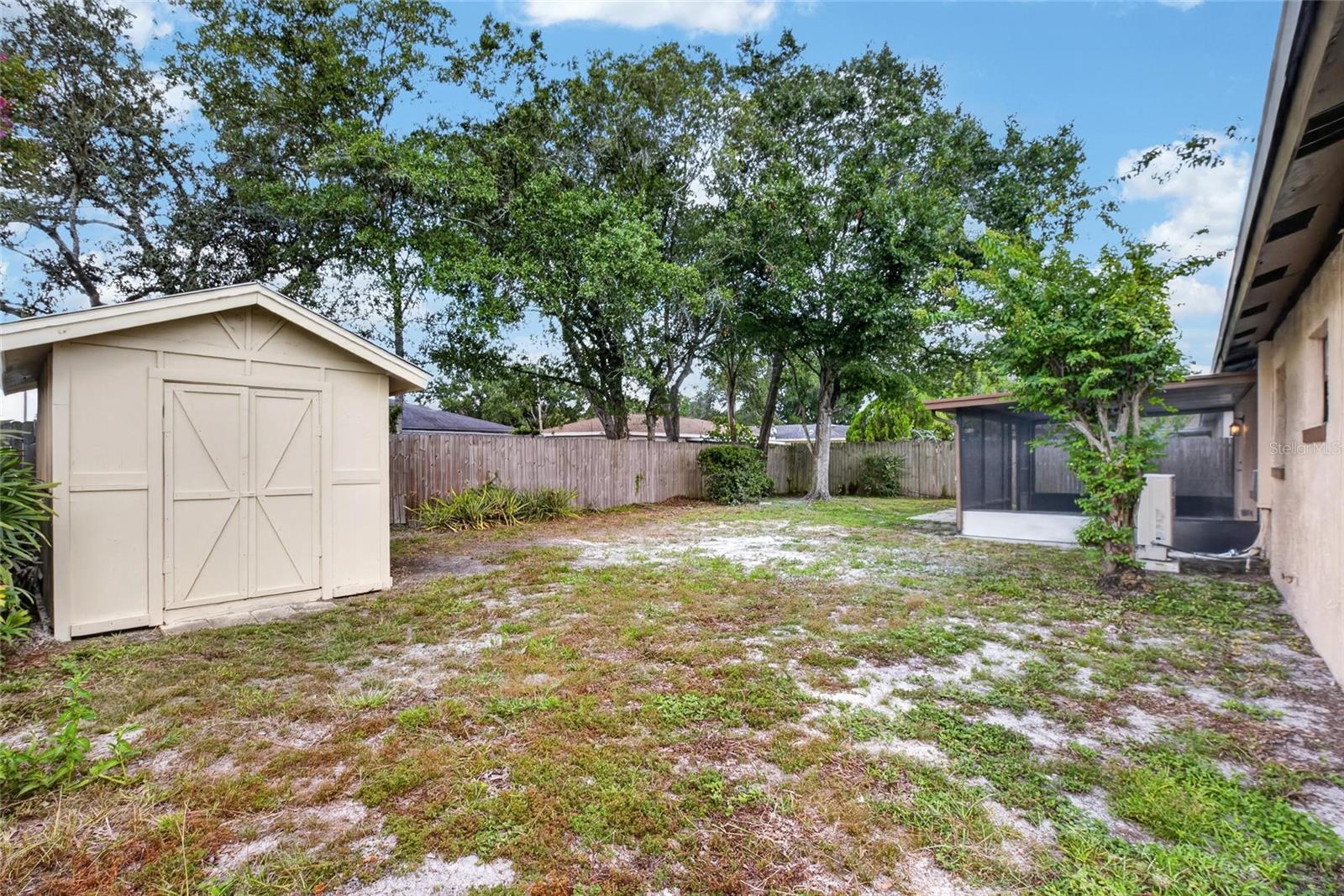 1006 Saxon Ct Property Photo 54