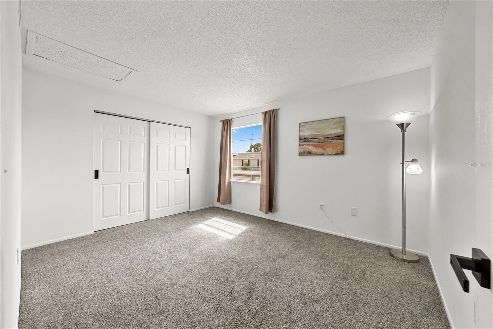 11917 Congressional Dr Property Photo 28