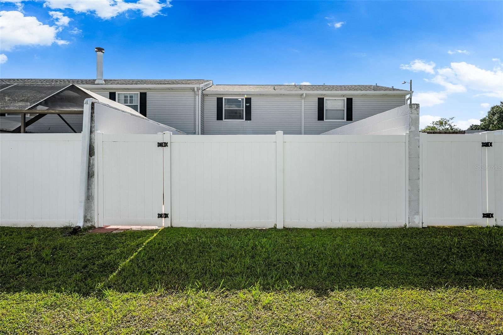 11917 Congressional Dr Property Photo 38