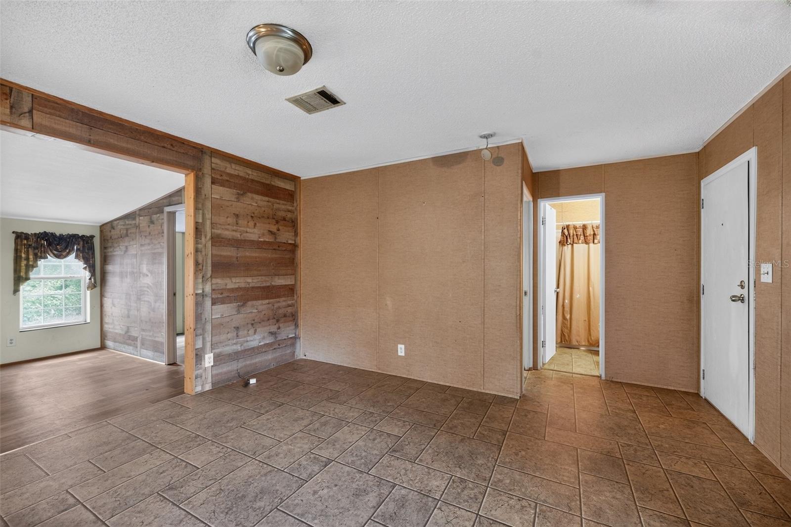 4389 288th Ter Property Photo 3
