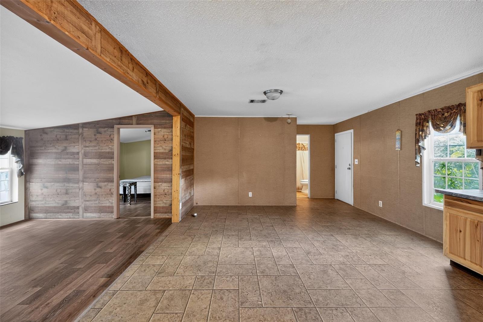 4389 288th Ter Property Photo 4