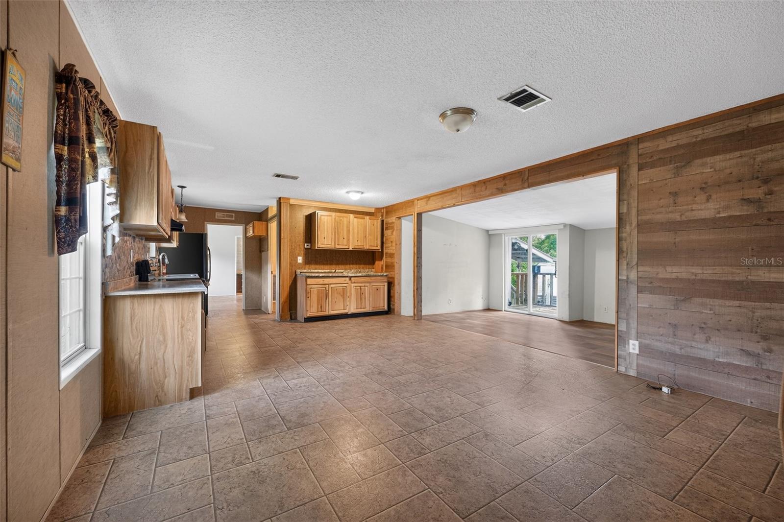 4389 288th Ter Property Photo 5