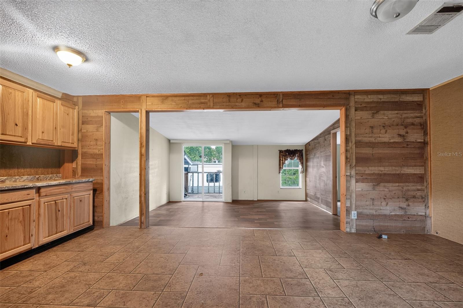 4389 288th Ter Property Photo 6