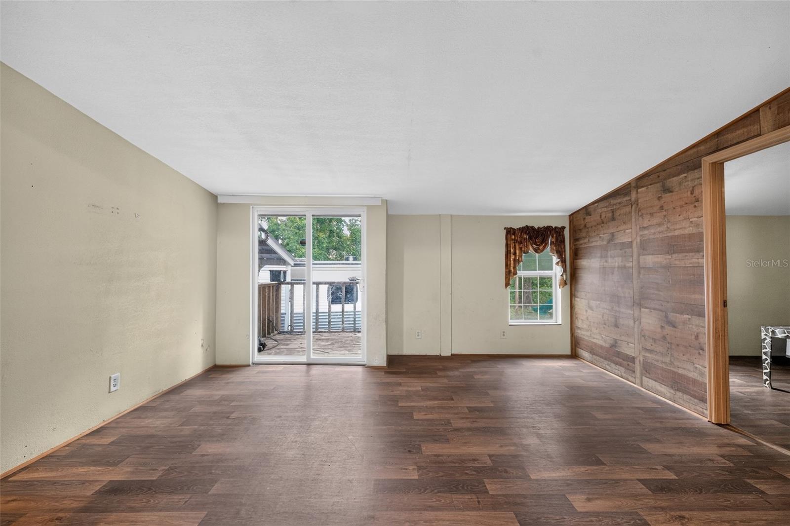 4389 288th Ter Property Photo 8