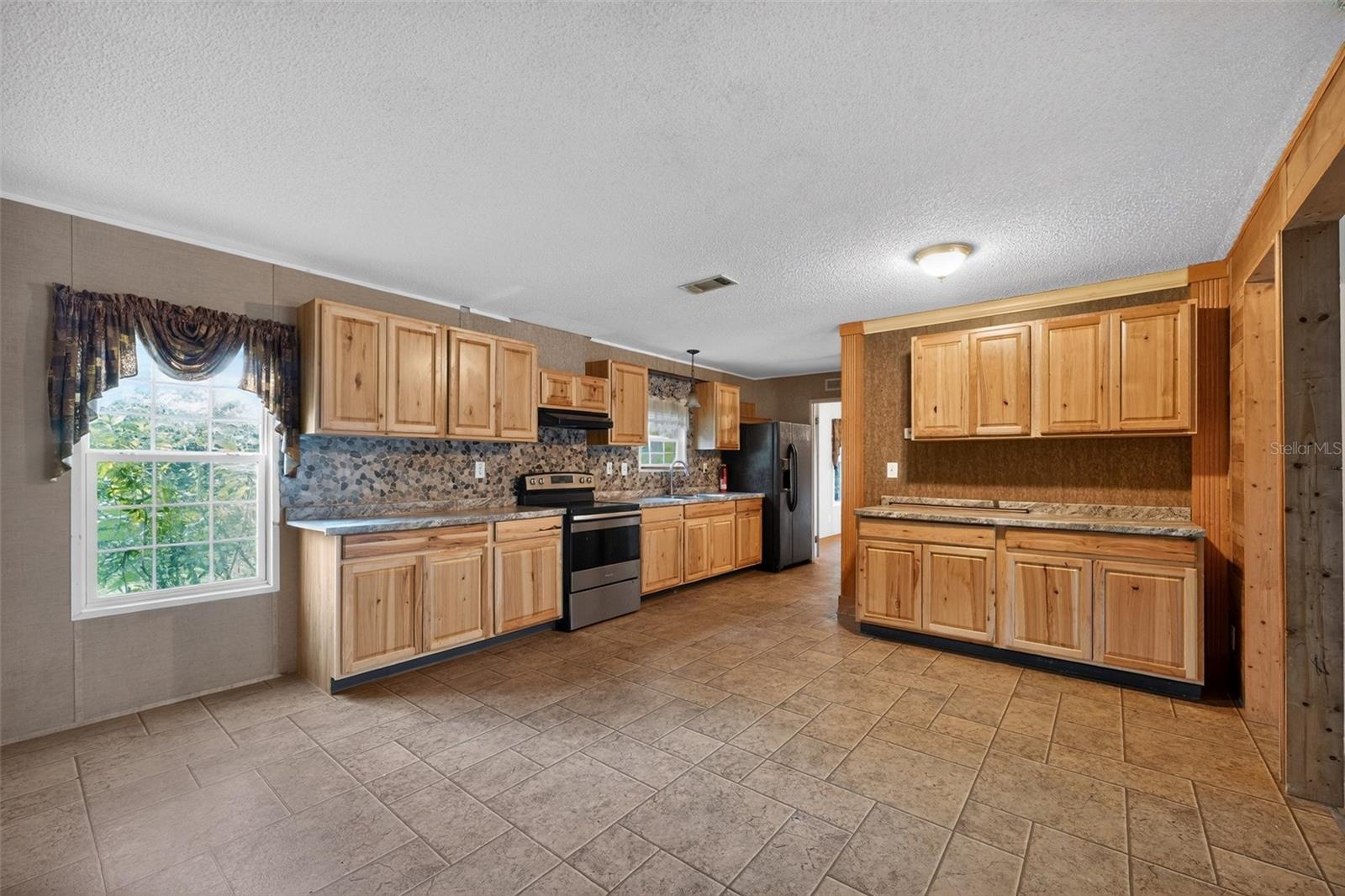4389 288th Ter Property Photo 11