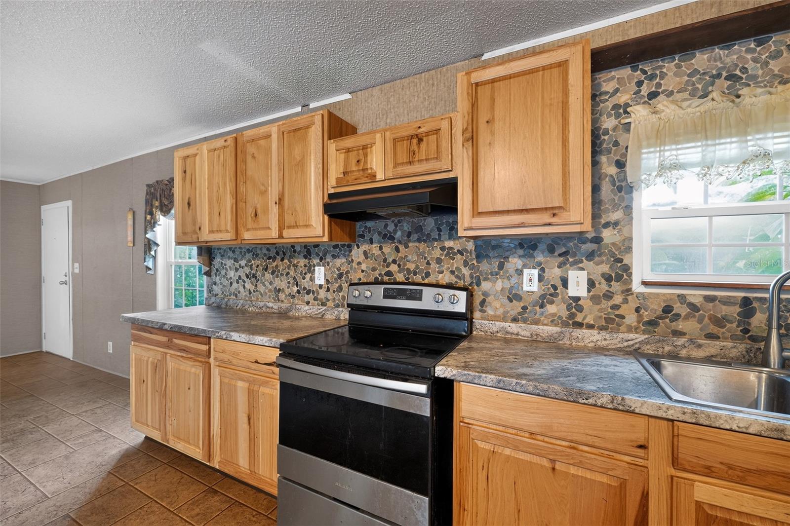 4389 288th Ter Property Photo 12