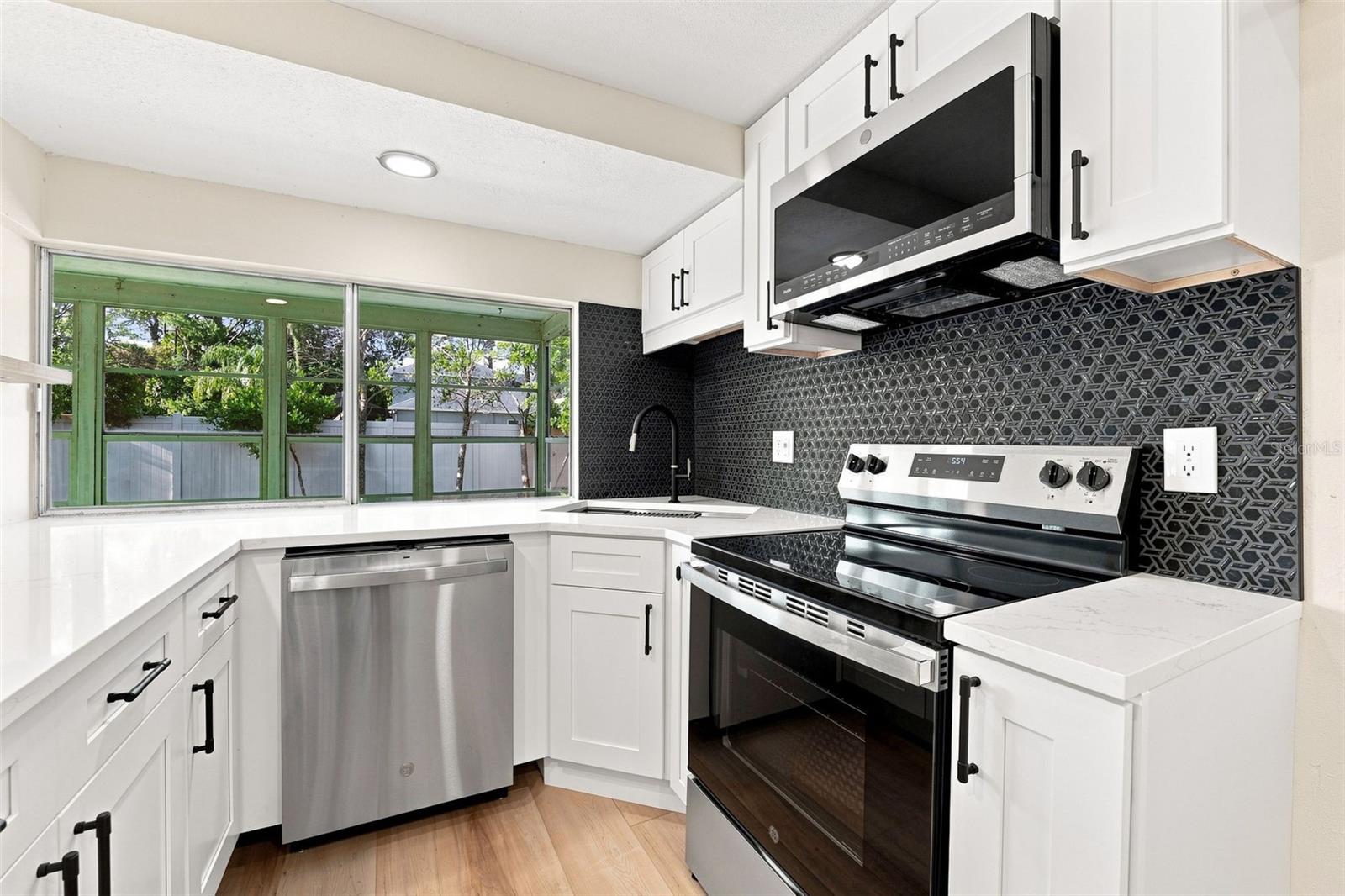 3128 Harvardston Loop Property Photo 18