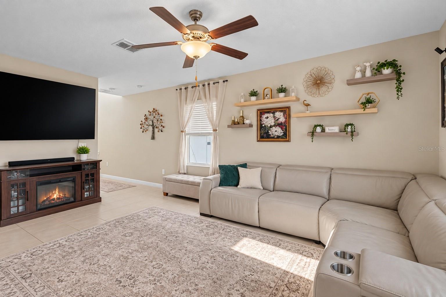 3166 Oyster Cove St Property Photo 3