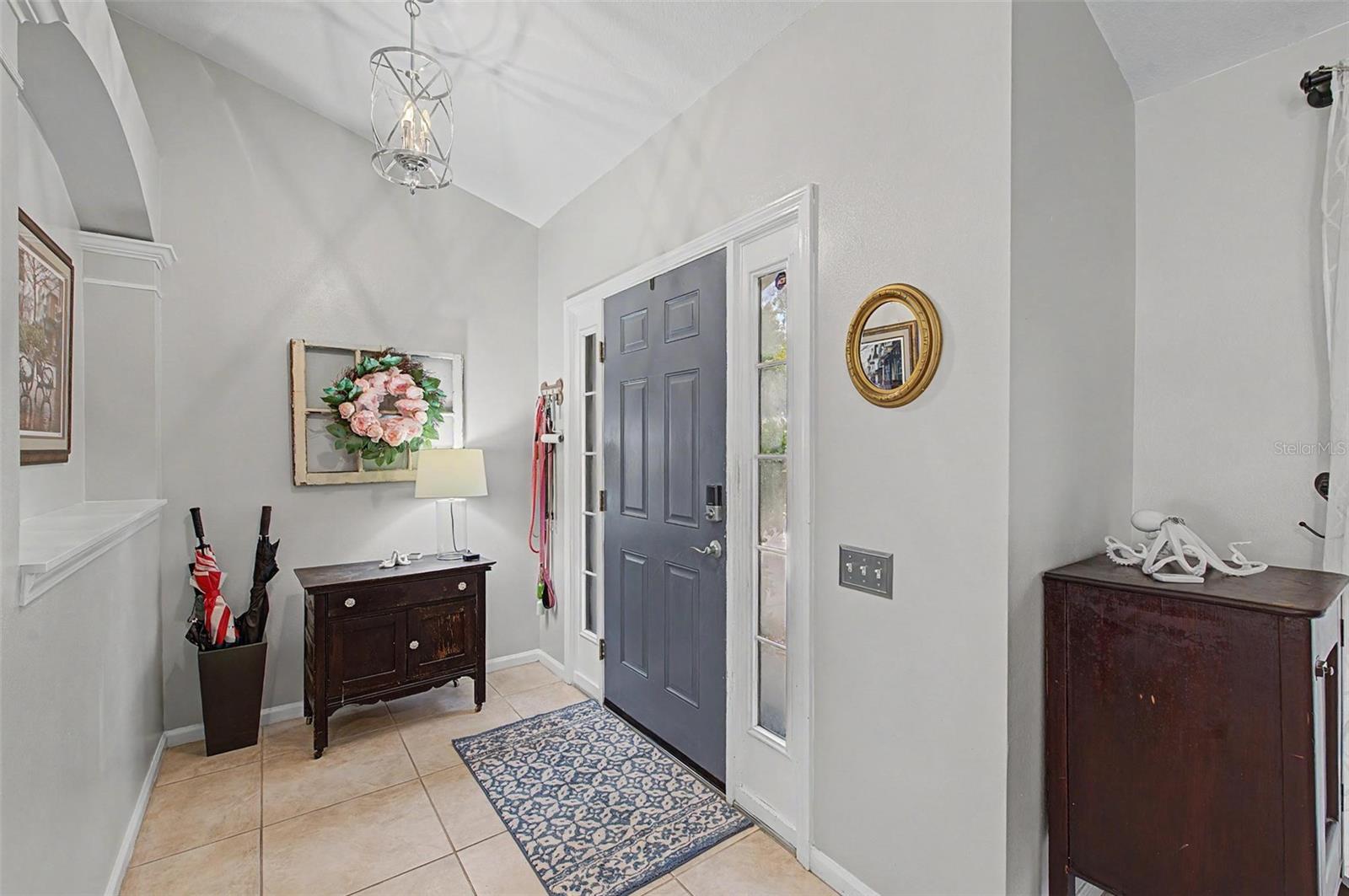 2022 Samantha Ln Property Photo 6
