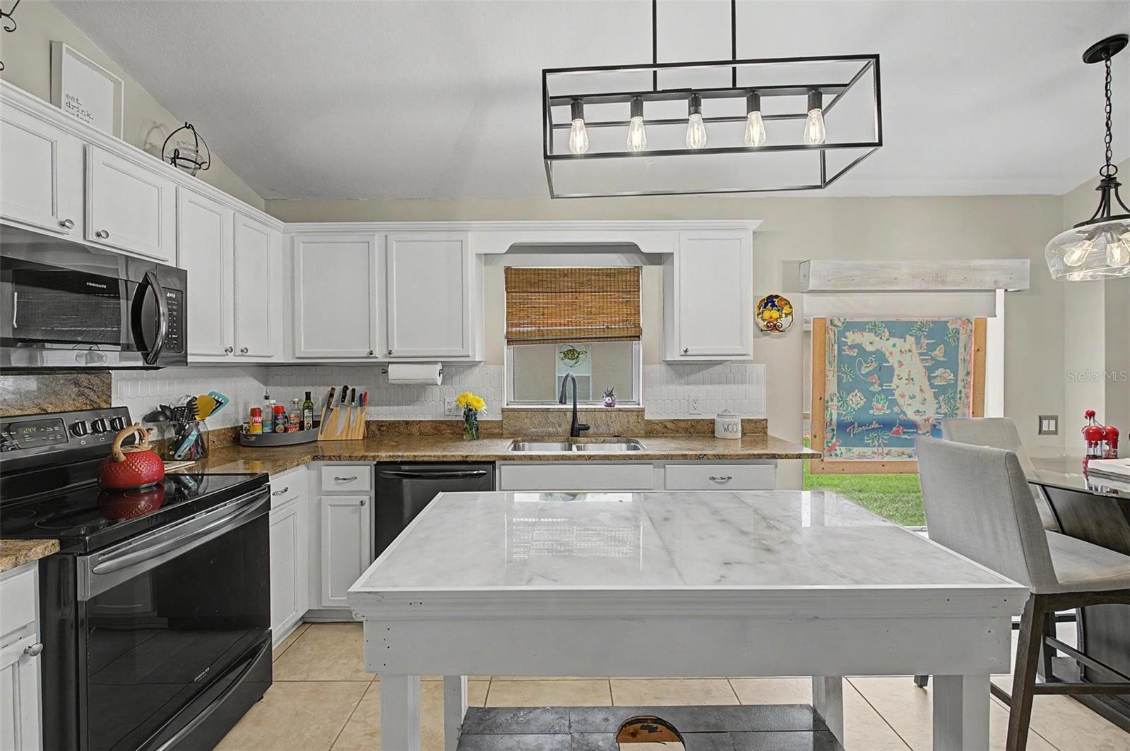 2022 Samantha Ln Property Photo 19