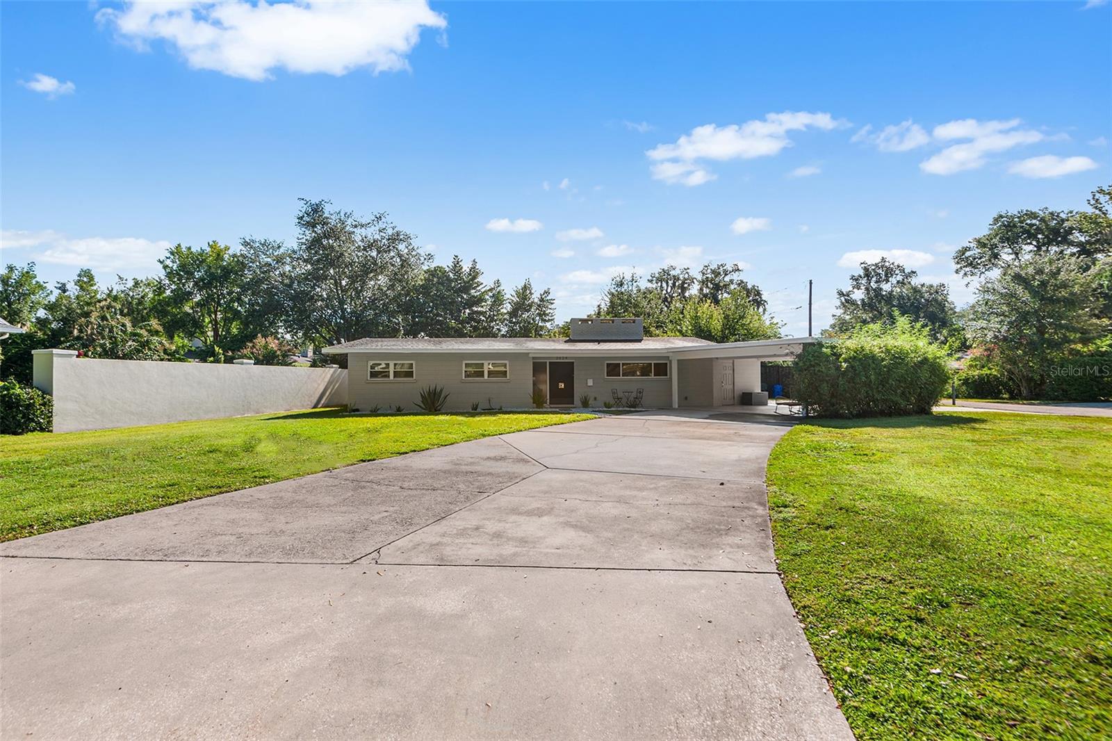 2624 Easton Ter Property Photo 3