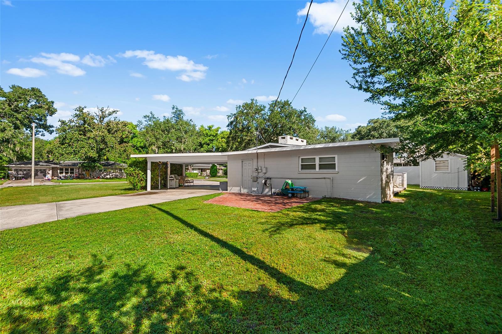 2624 Easton Ter Property Photo 5