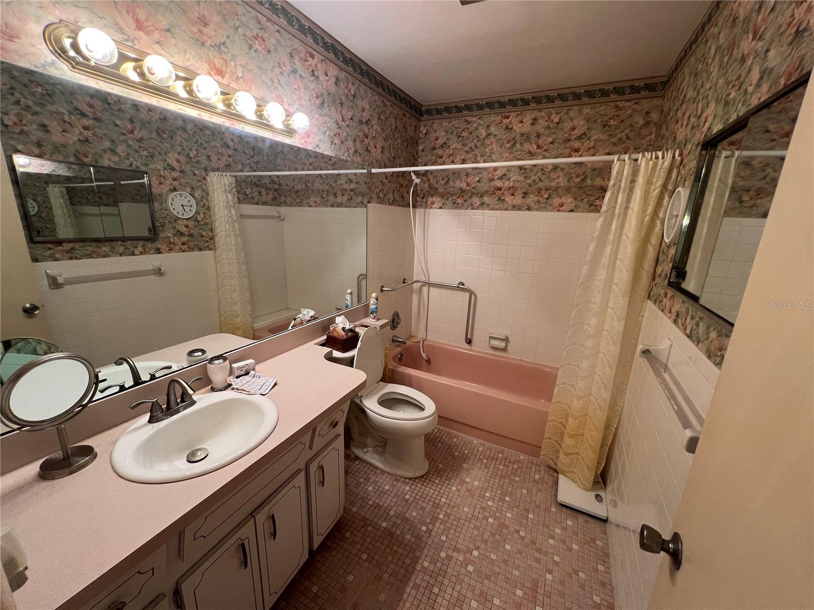 2361 Ecuadorian Way #33 Property Photo 5