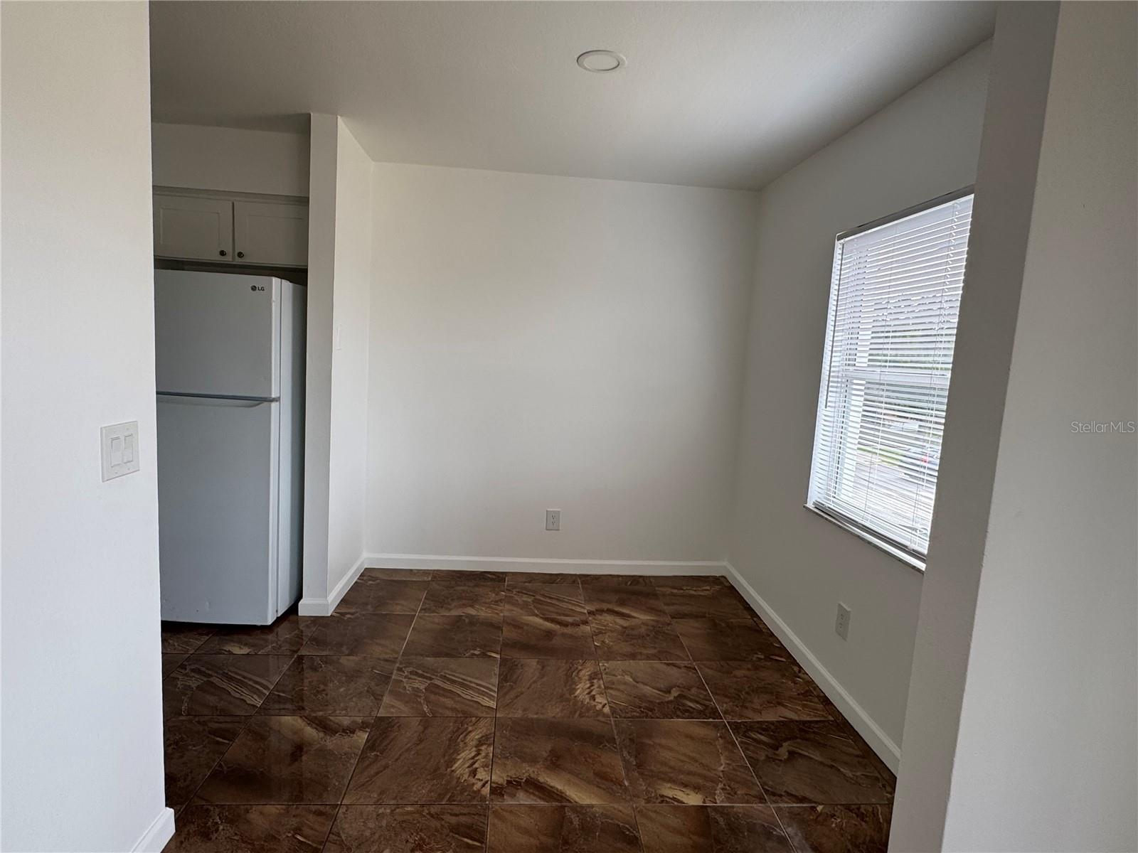 5608 S Manhattan Ave #a Property Photo 9