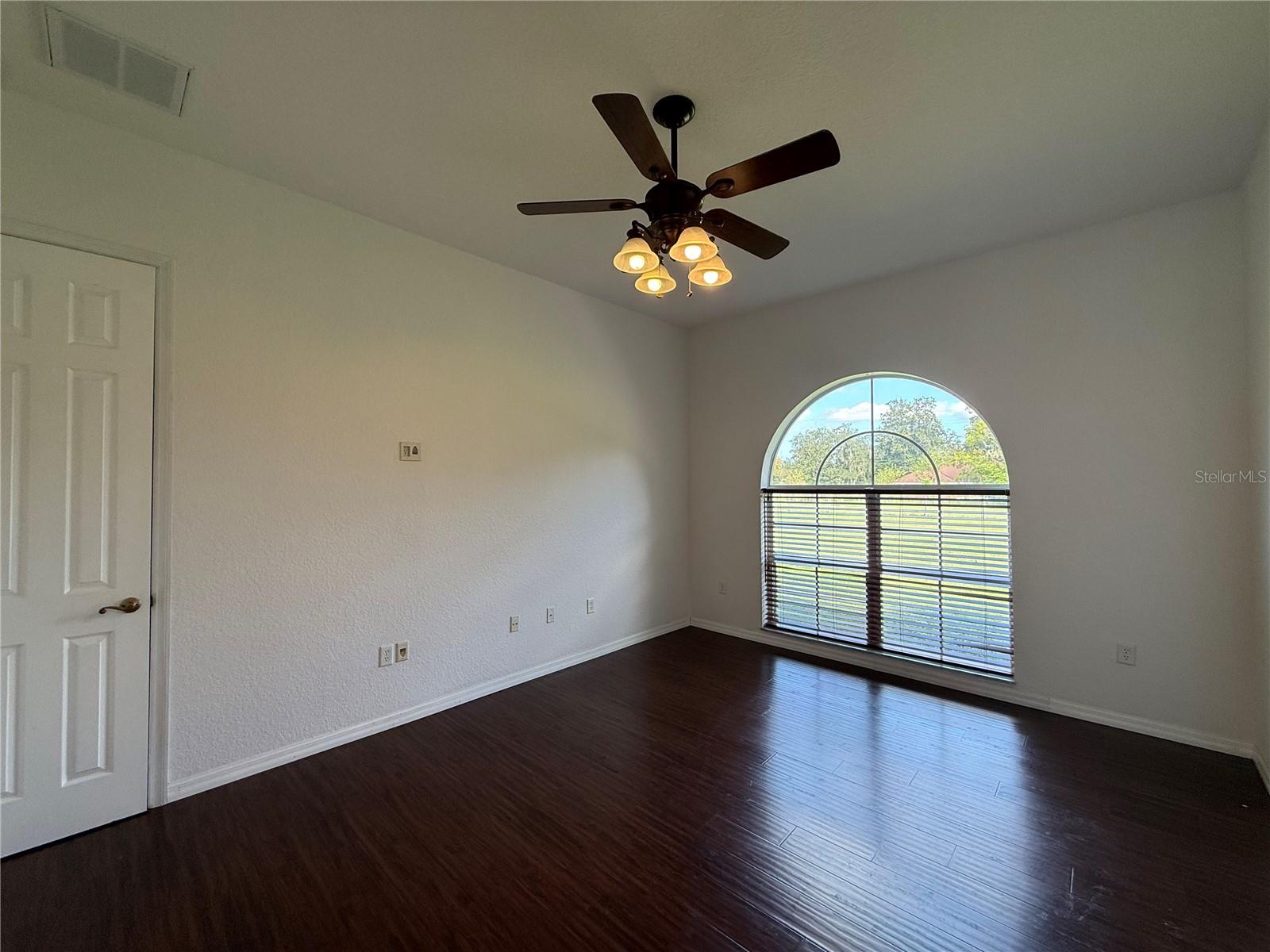 25406 Ladyhawk Ln Property Photo 13