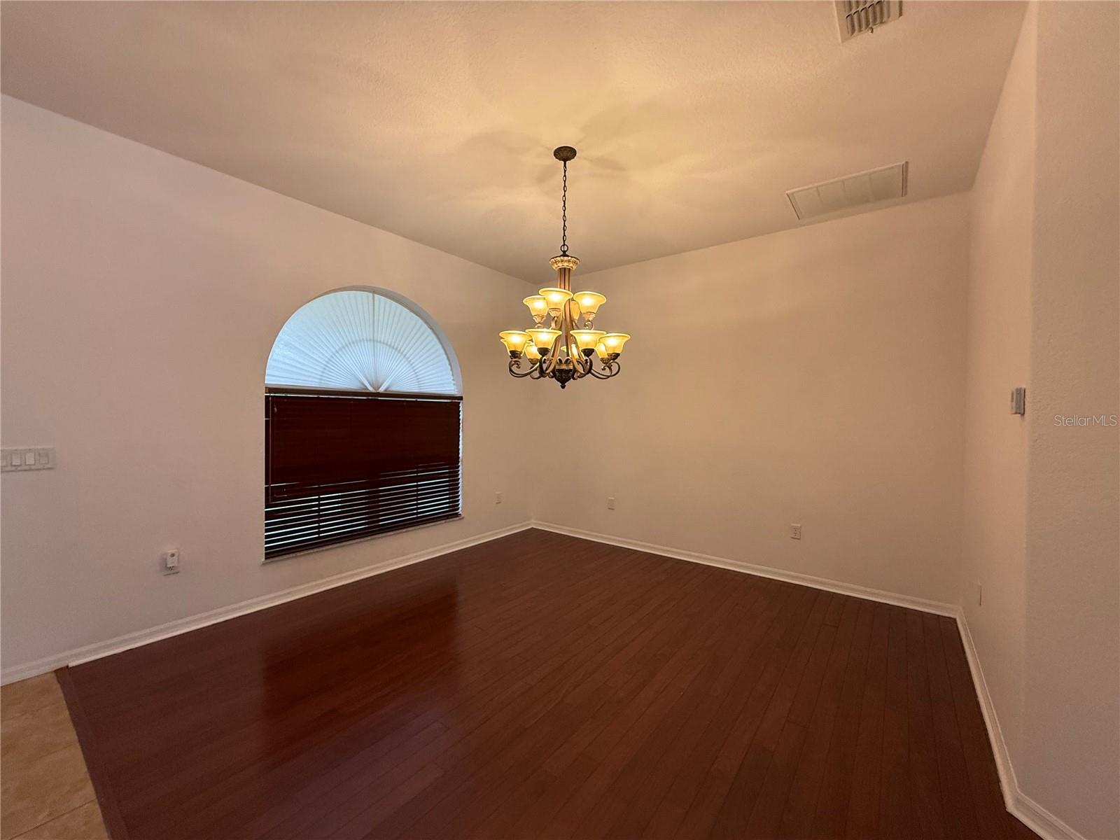25406 Ladyhawk Ln Property Photo 15