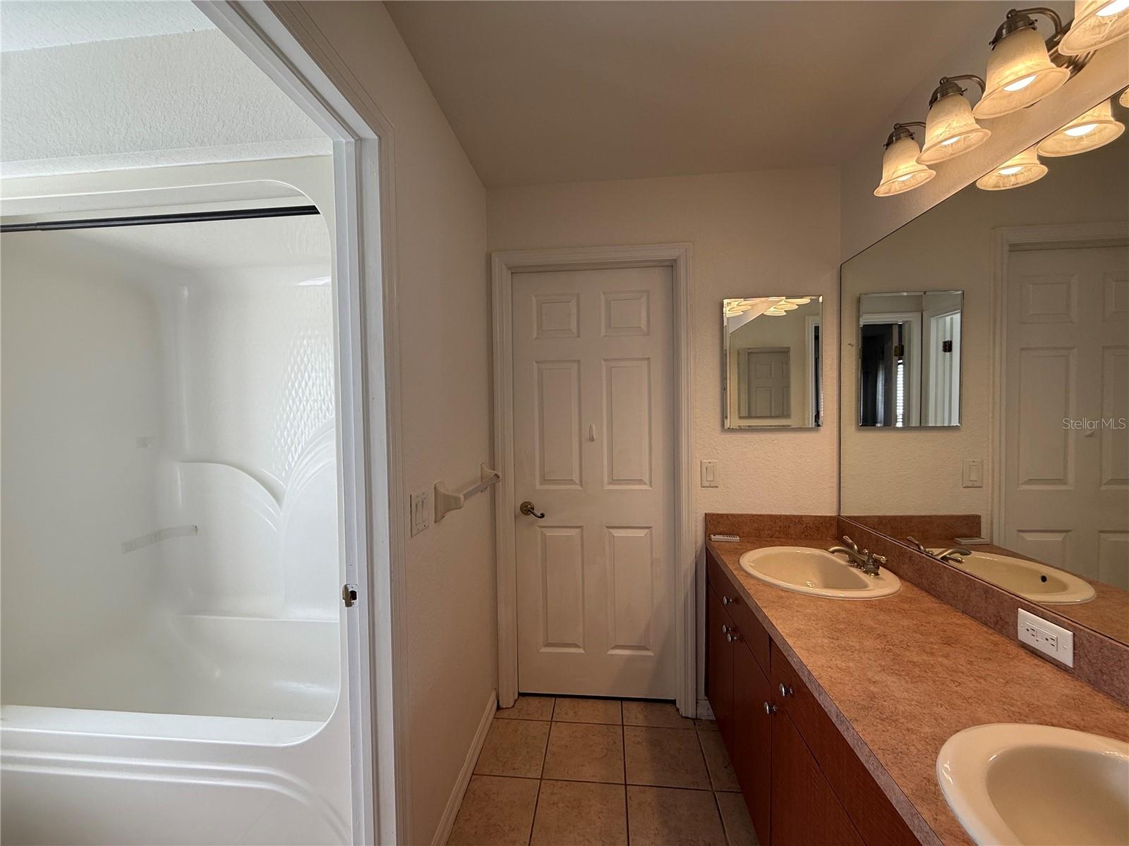 25406 Ladyhawk Ln Property Photo 38