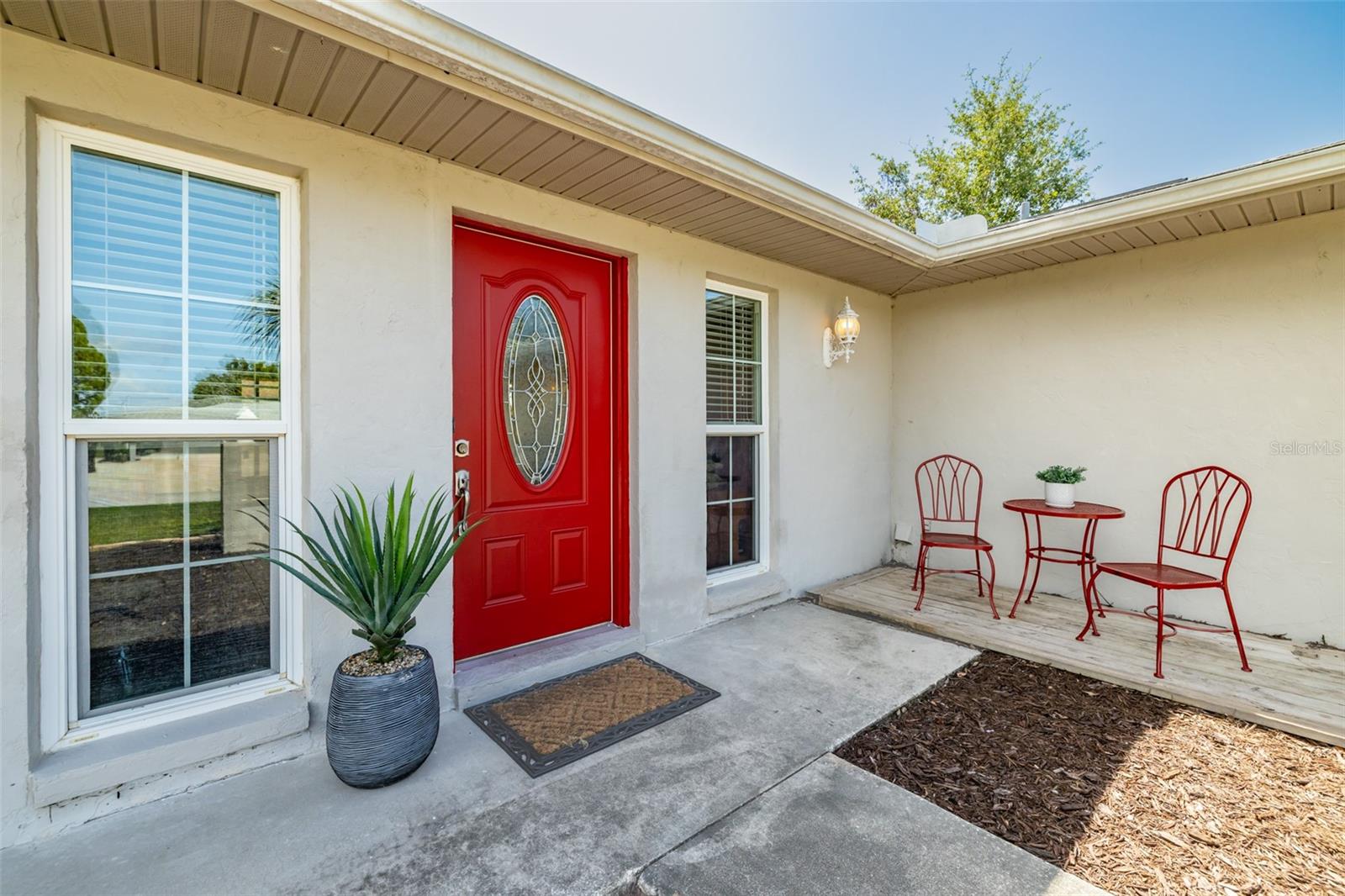 6711 Conetta Dr Property Photo 4