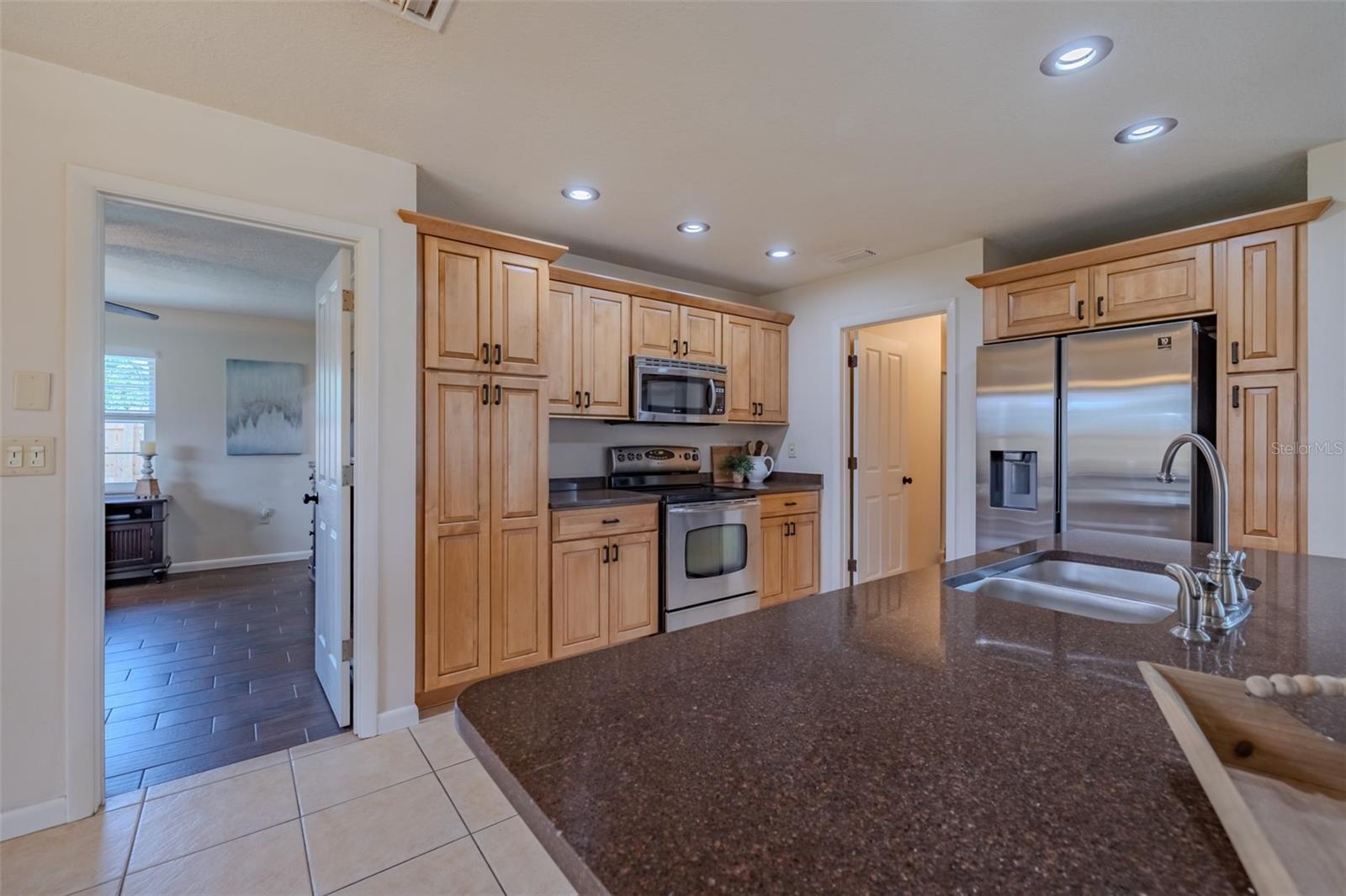 6711 Conetta Dr Property Photo 11