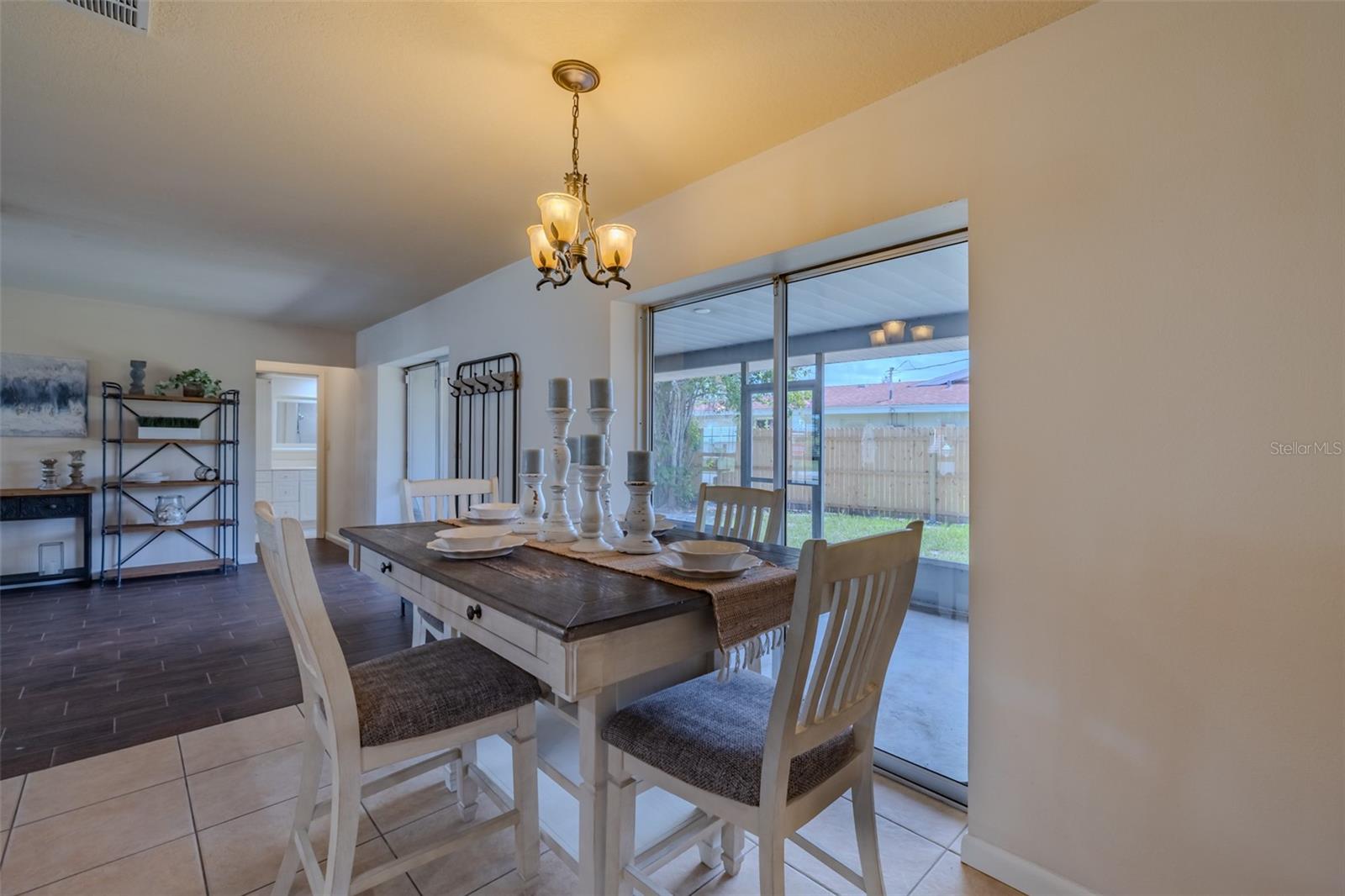 6711 Conetta Dr Property Photo 16