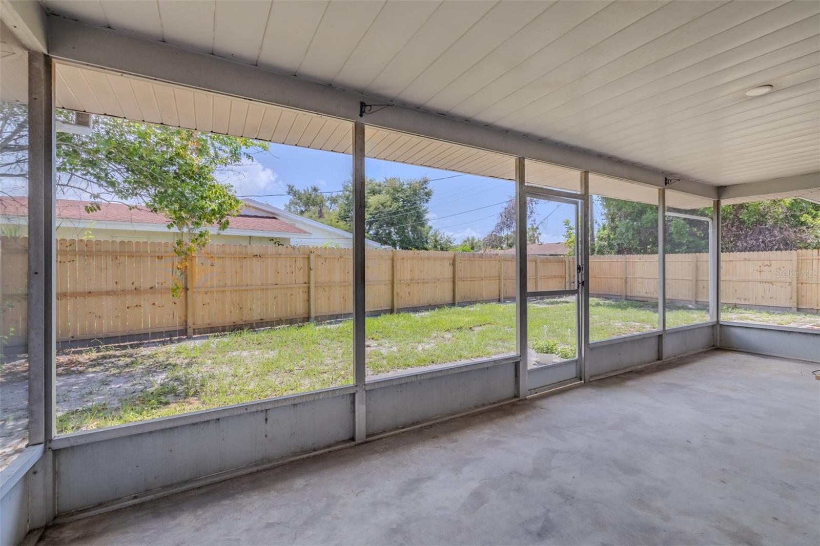 6711 Conetta Dr Property Photo 29