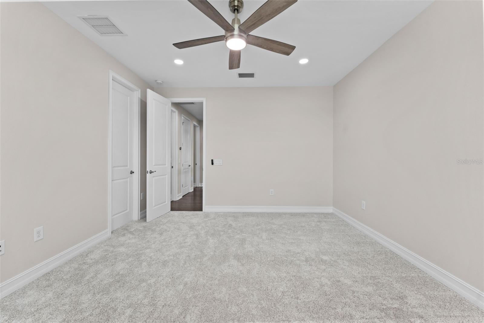 17901 Howsmoor Pl Property Photo 44