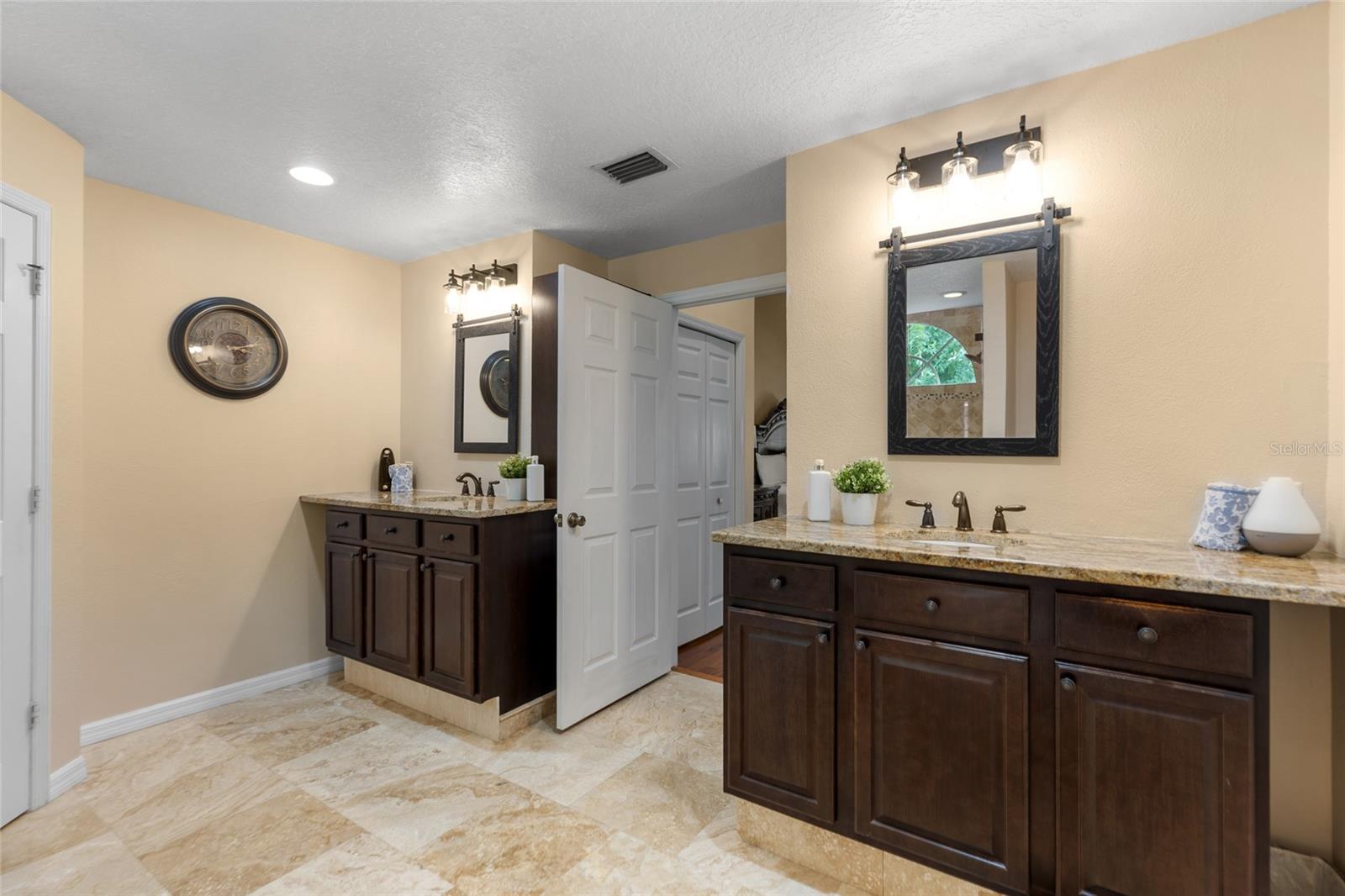 18321 Citation St Property Photo 24