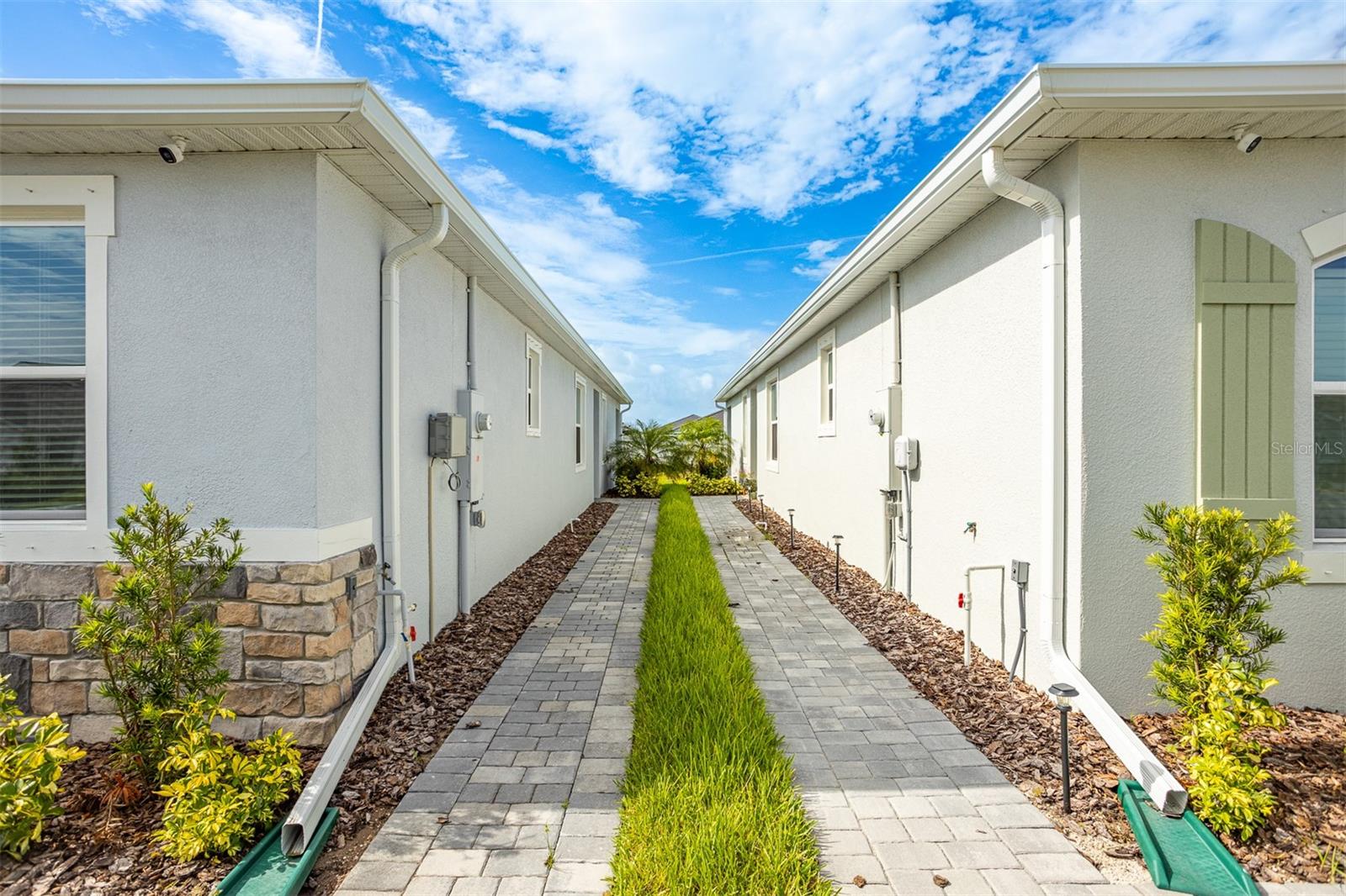 18052 Cropside Trl Property Photo 3