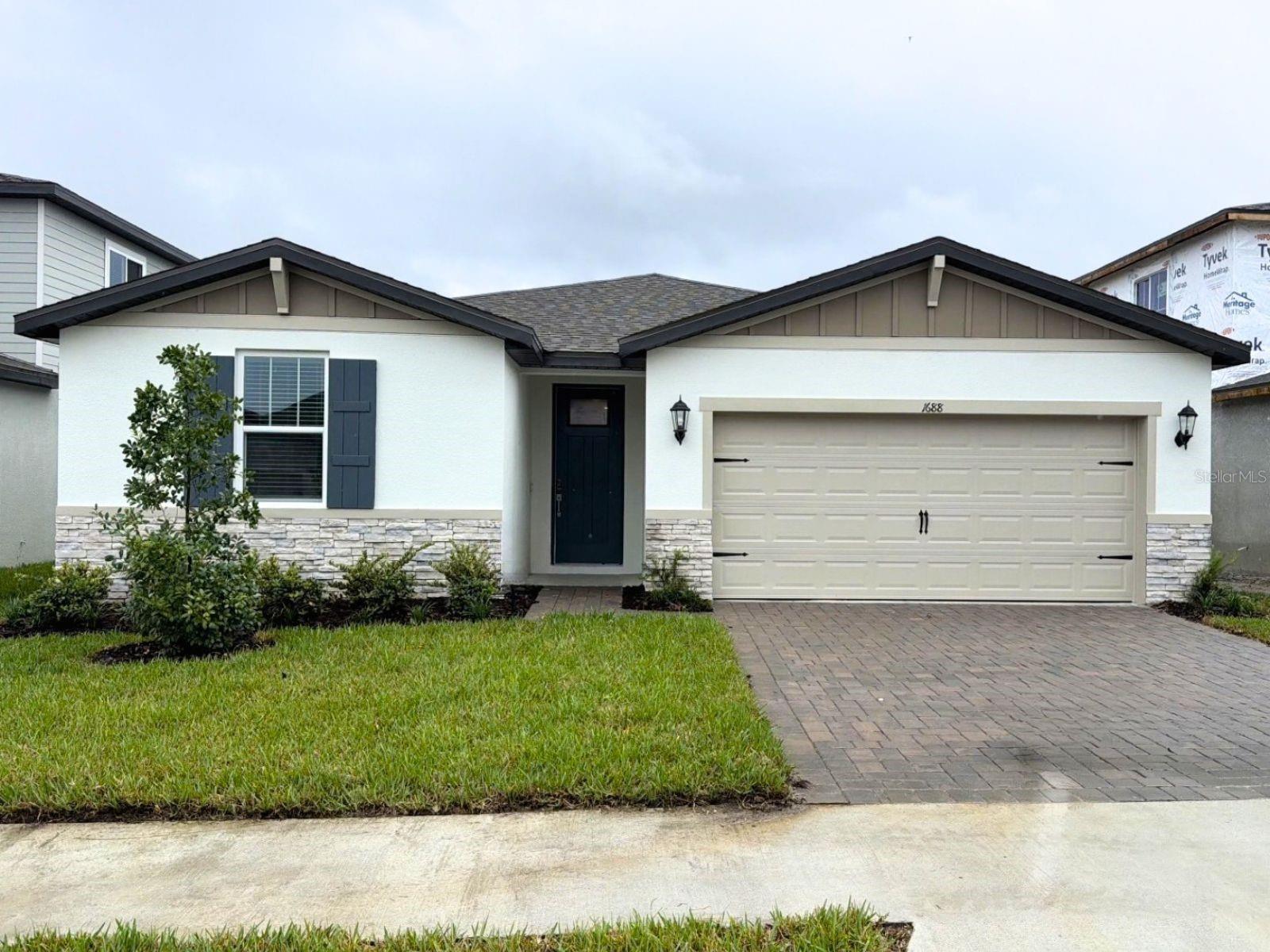 1688 COOLRIDGE PL Property Photo 1