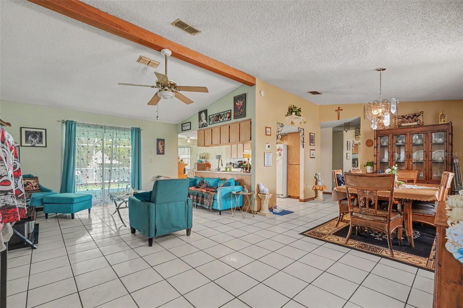 4589 Mariner Blvd Property Photo 6