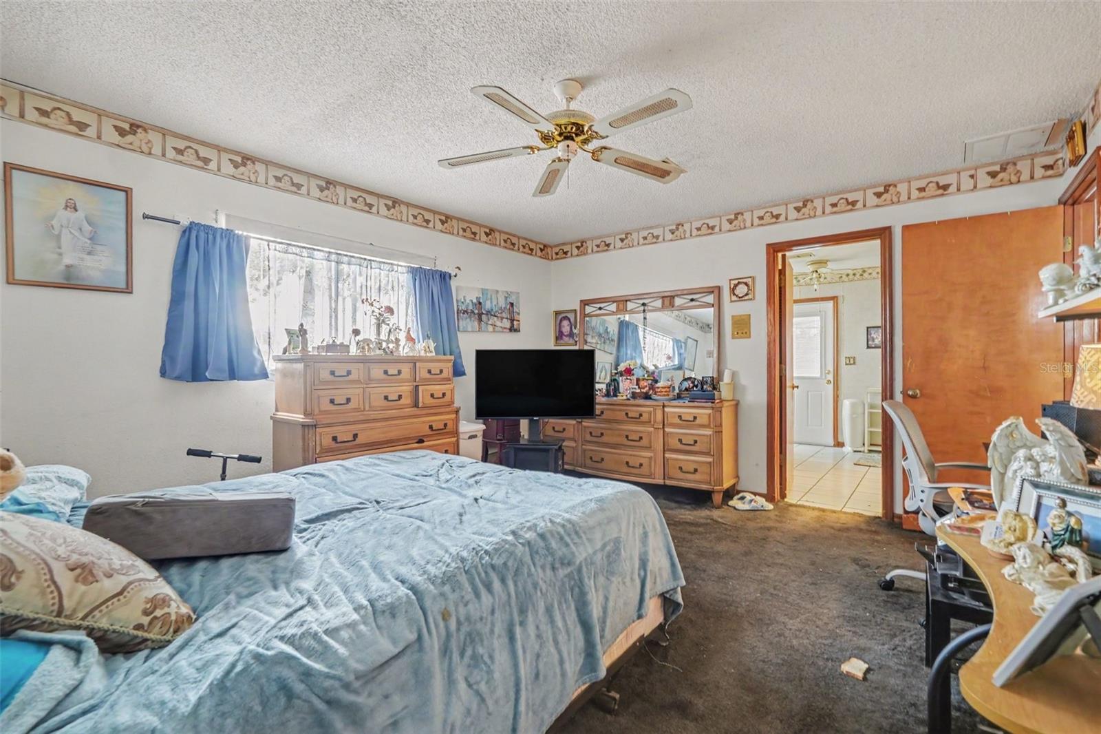 4589 Mariner Blvd Property Photo 16