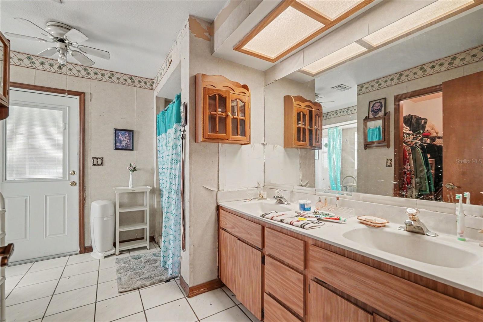 4589 Mariner Blvd Property Photo 20