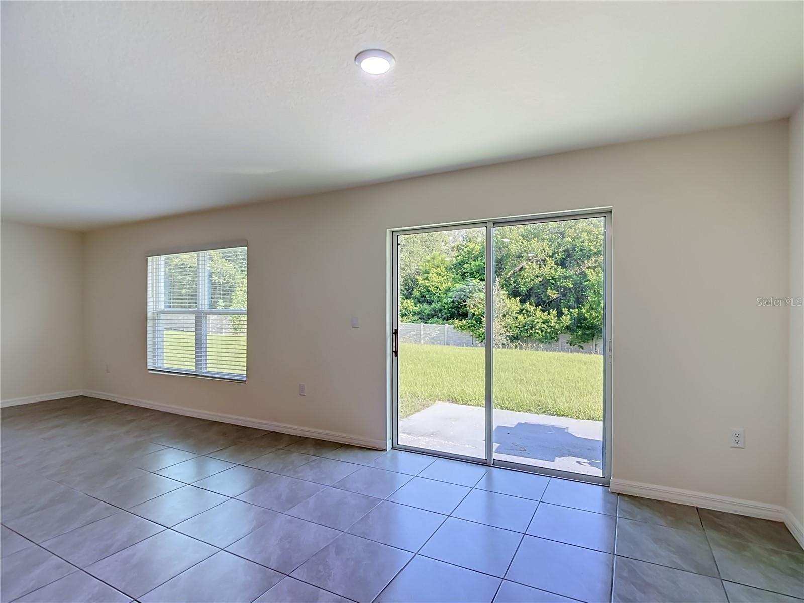 7737 Rosewood Garden Loop Property Photo 30