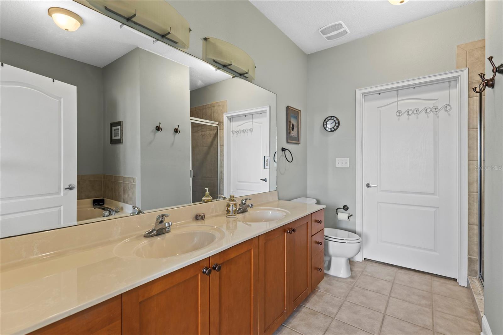 6319 Sunset Bay Cir Property Photo 14